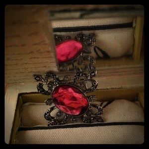 Pink w/silver brooch